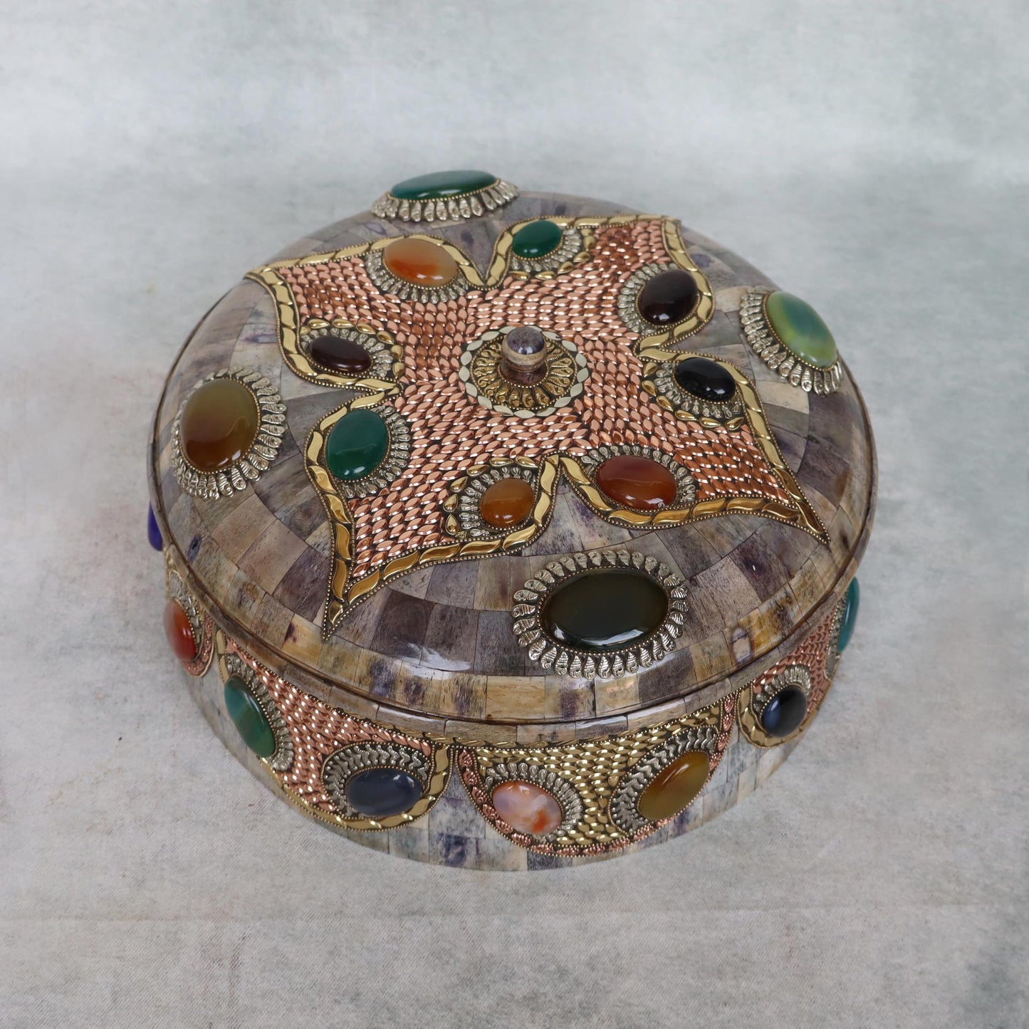Tortilla Box With Stone Work / Brown by Satgurus