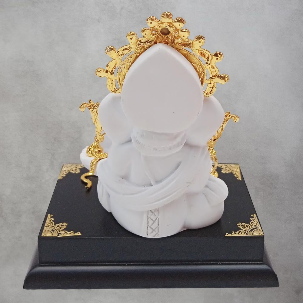 Jewellery Ganesha On Base by Satgurus