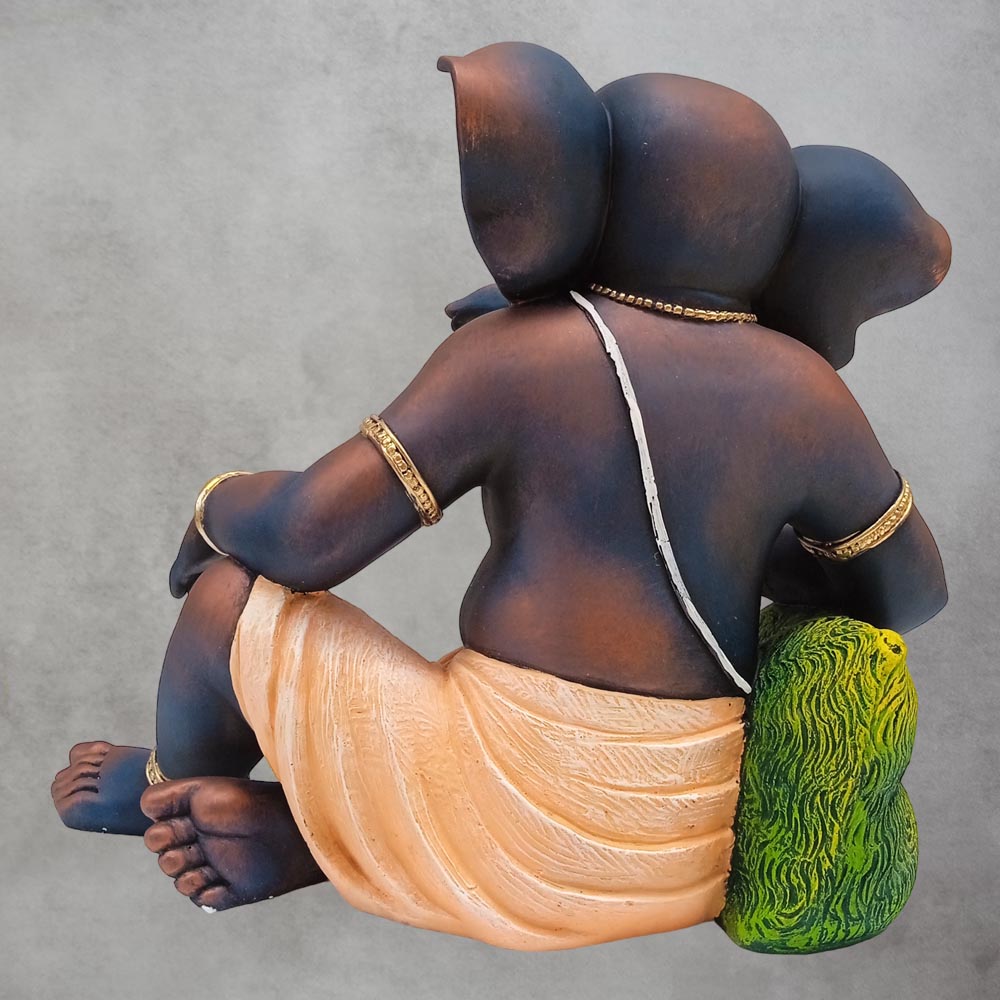 Sitting Ganesha by Satgurus