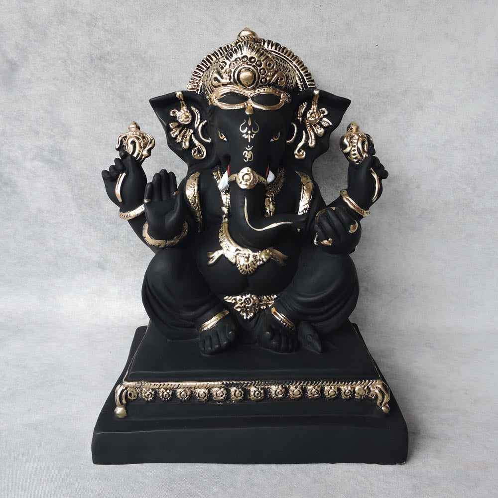 Chowki Ganesha In Black by Satgurus