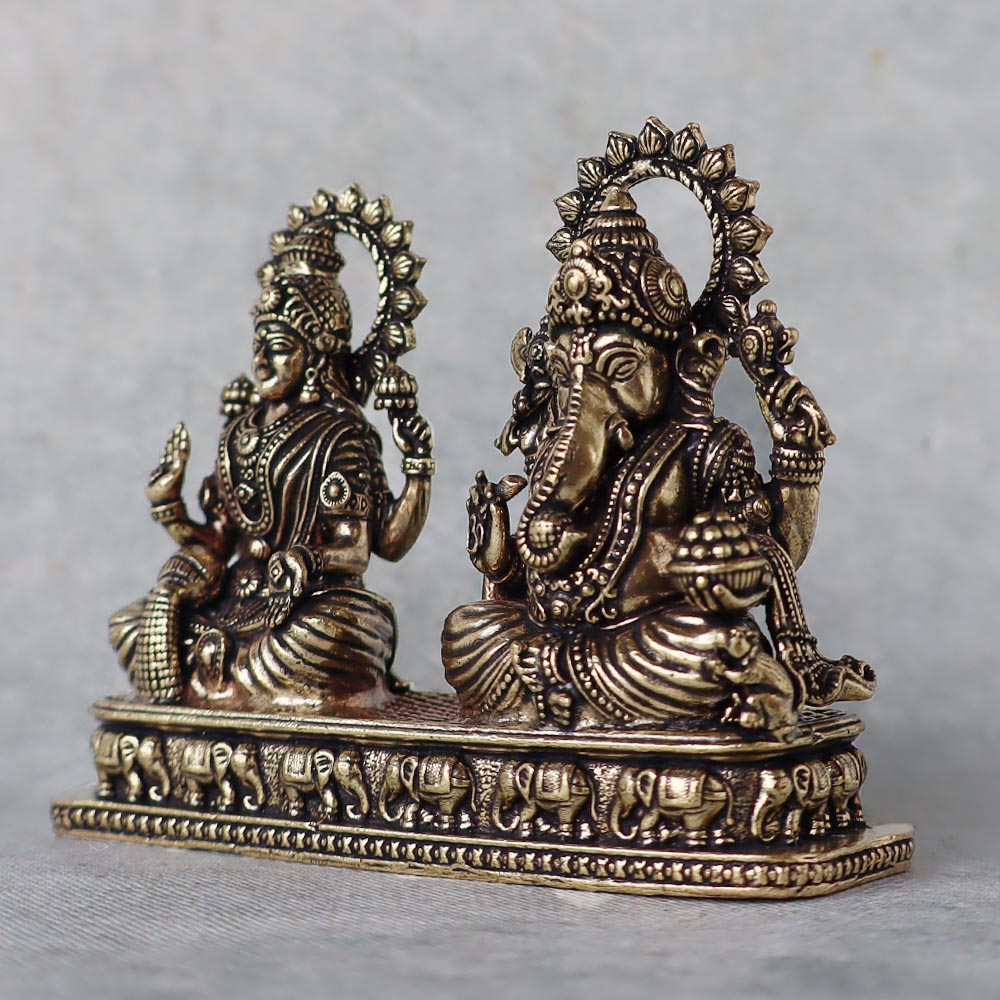 Ashtadhatu Lakshmi Ganesh Idol by Satgurus