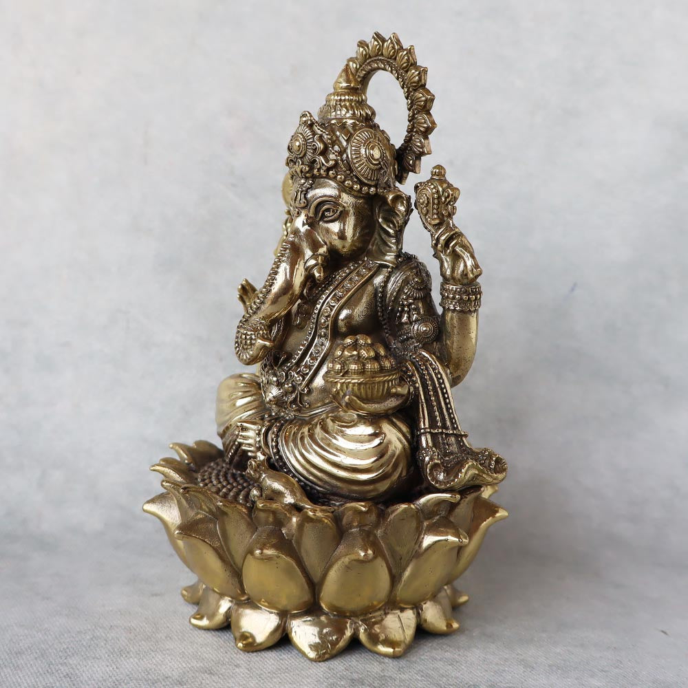 Ashtadhatu Lord Ganesha by Satgurus
