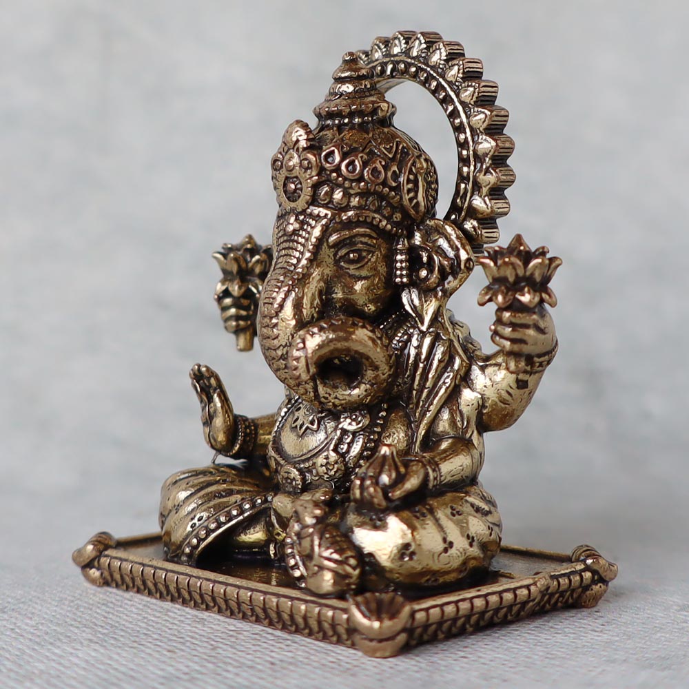 Ashtadhatu Dagdu Ganesha by Satgurus