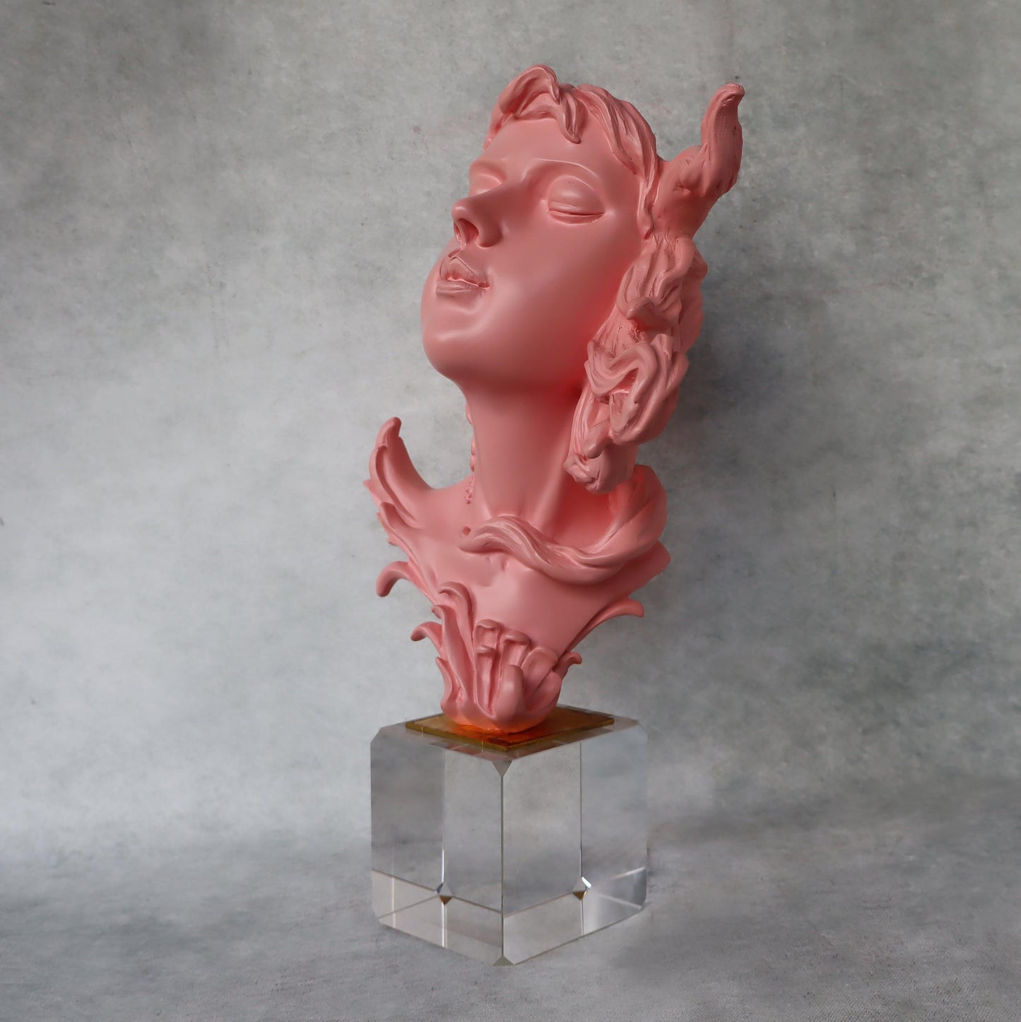 Lady Bust Sculpture by Satgurus
