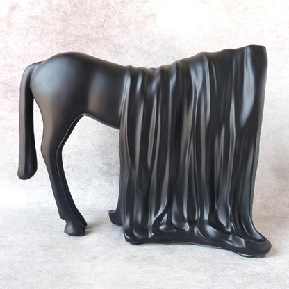 Abstract Horse / Black by Satgurus