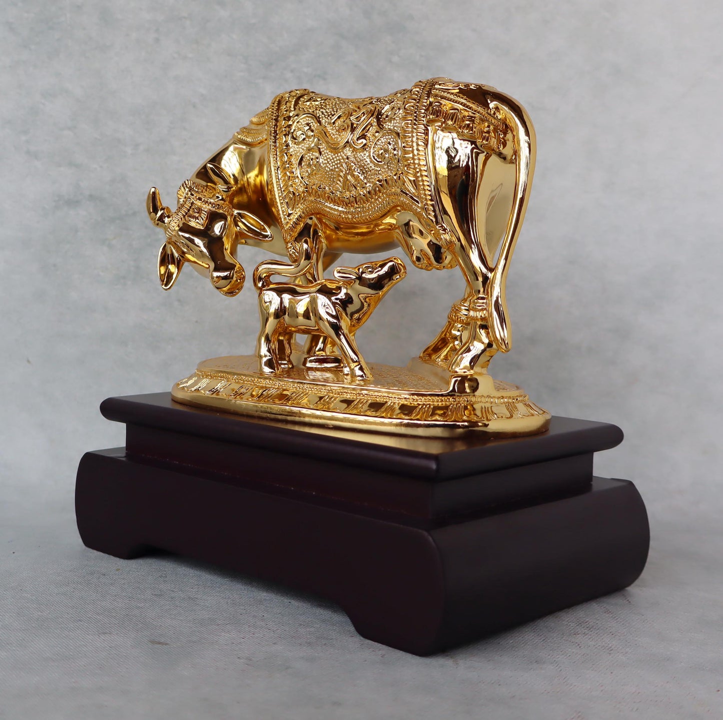 Kamdhenu Cow & Calf In Gold Finish by Satgurus