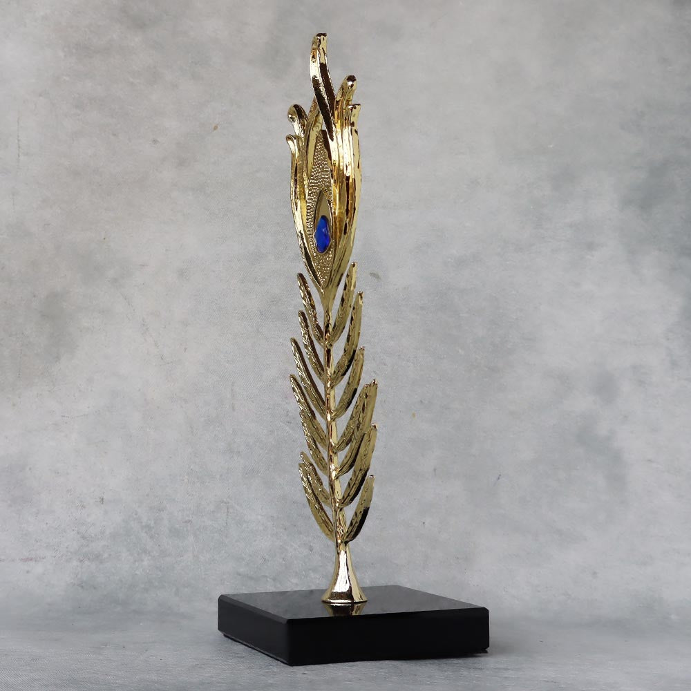 Peacock Feather Table Top by Satgurus