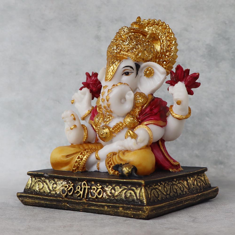 Dagdu Ganesh by Satgurus