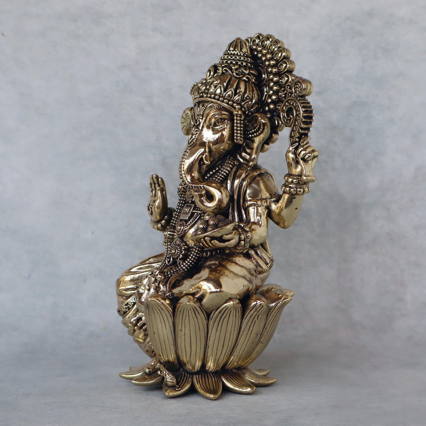 Ganeshji Seated On Lotus by Satgurus
