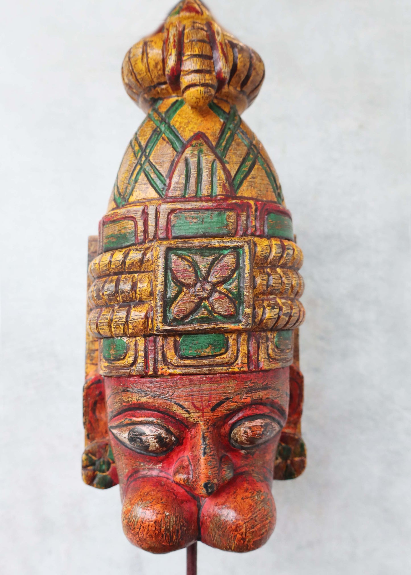 Hanumanji Head On Stand by Satgurus