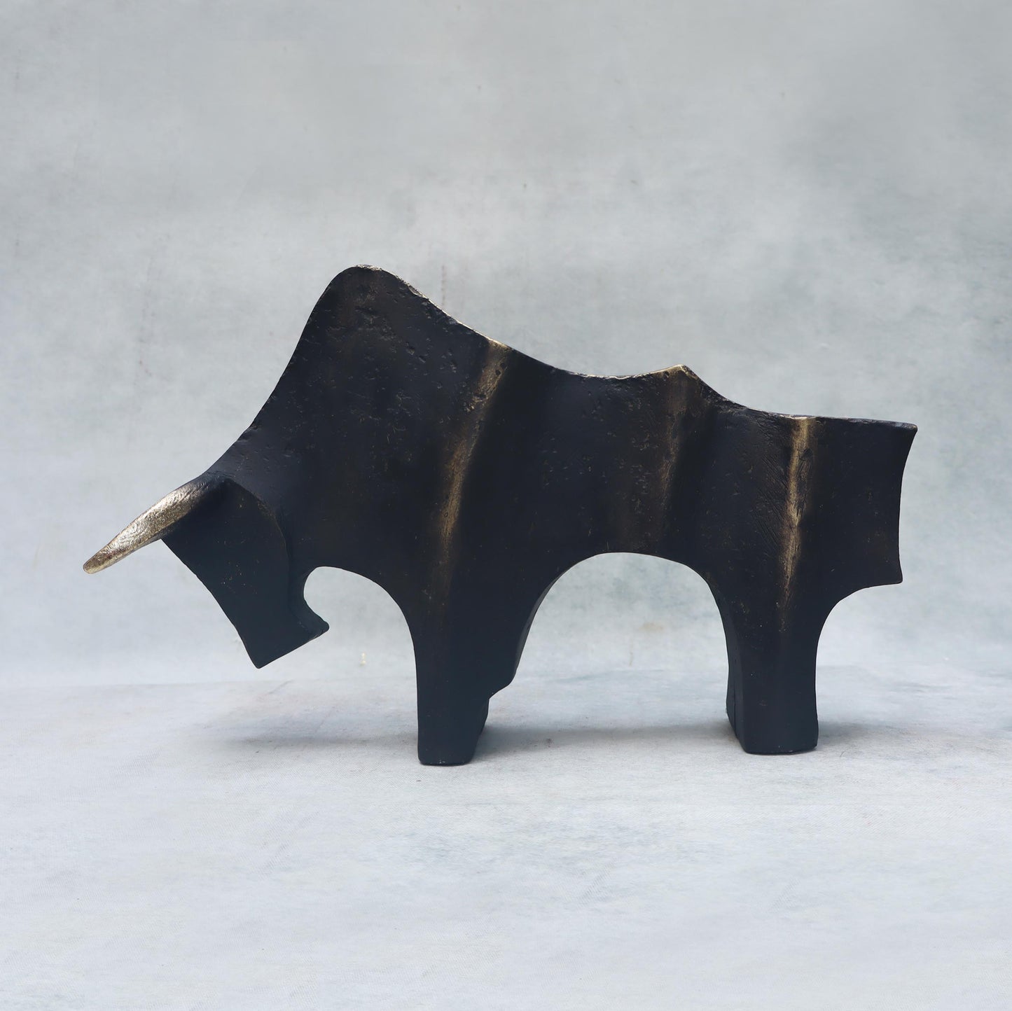 Regal Bull Sculpture by Satgurus