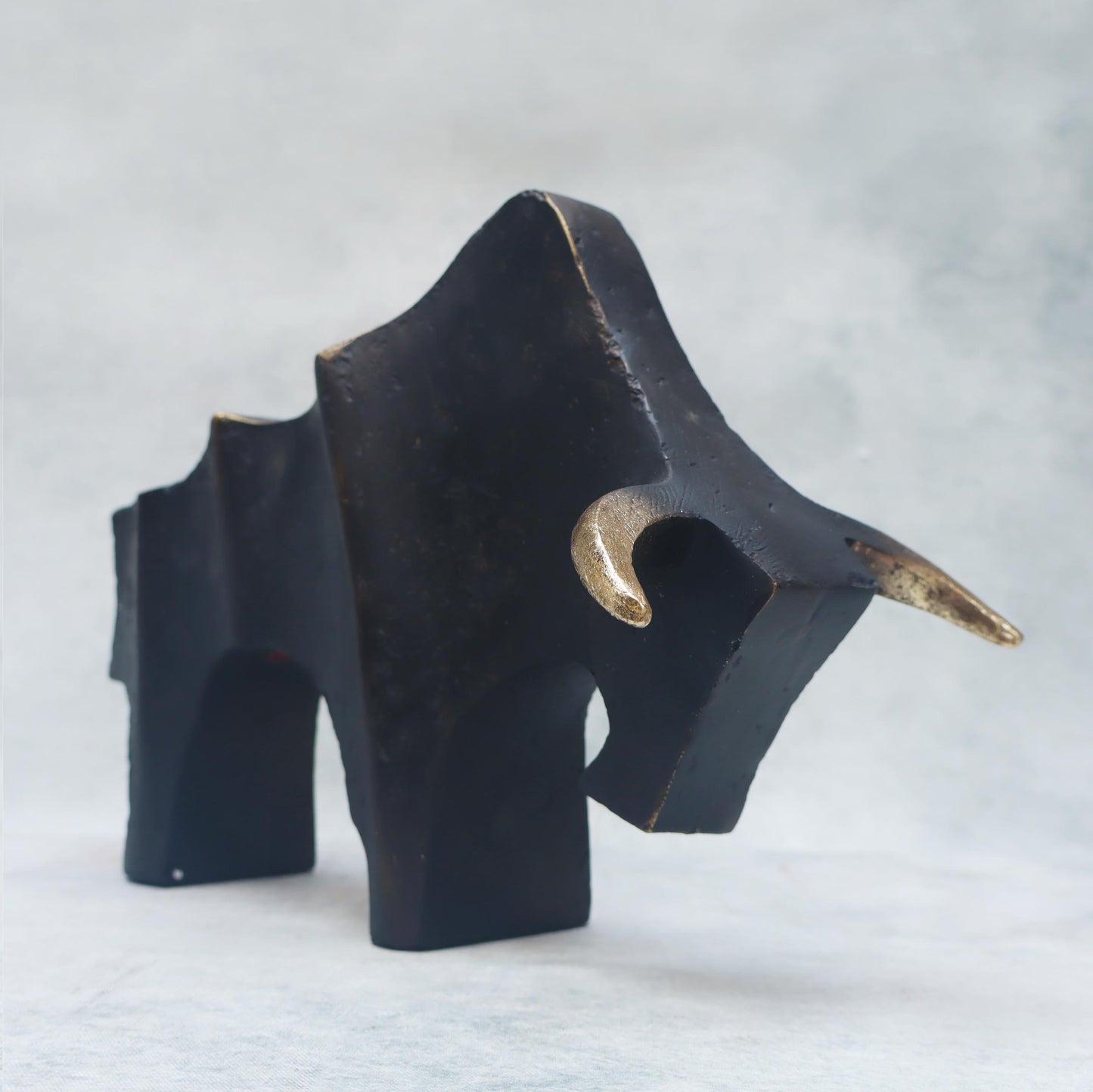 Regal Bull Sculpture by Satgurus