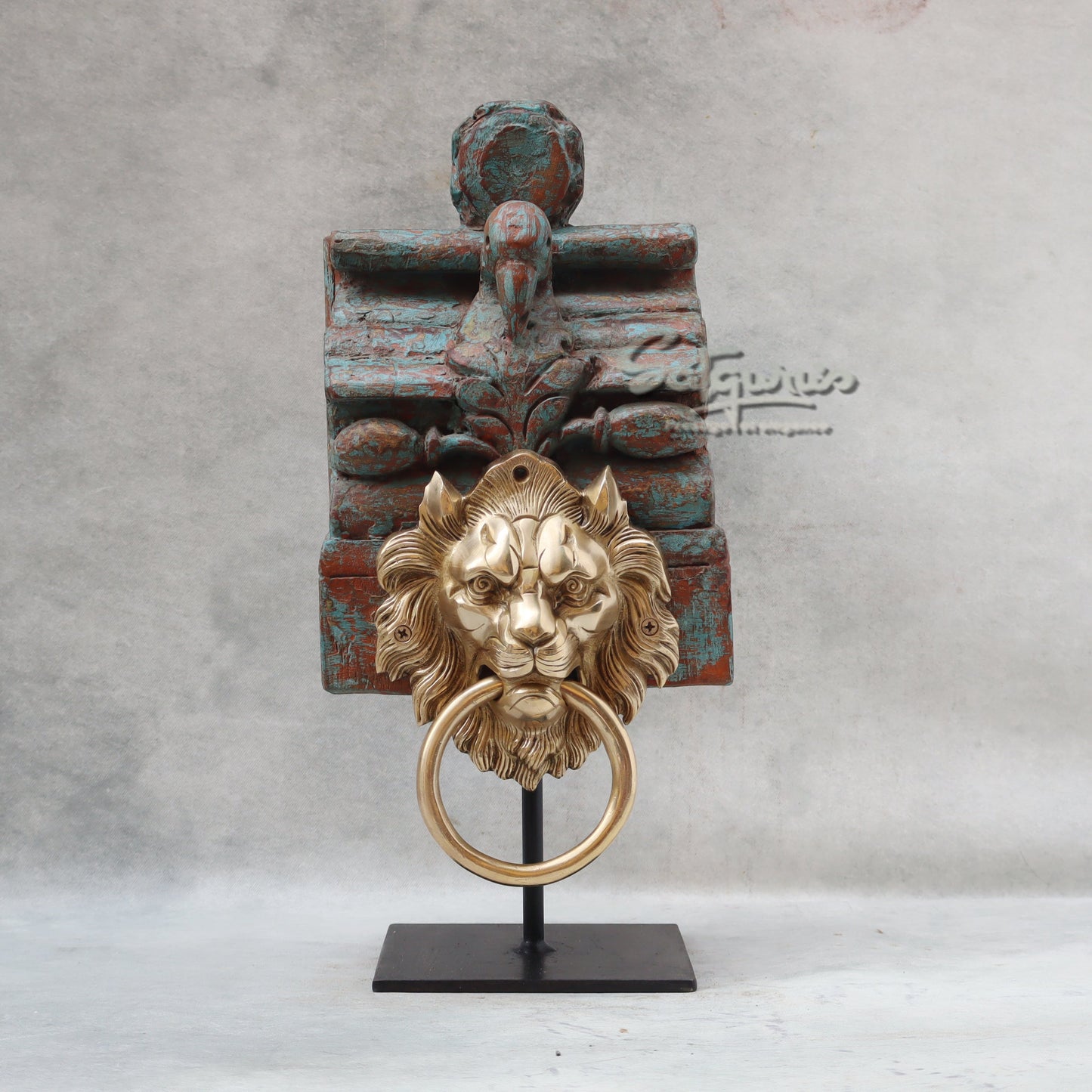 Door Knocker Lion On Stand / Green by Satgurus