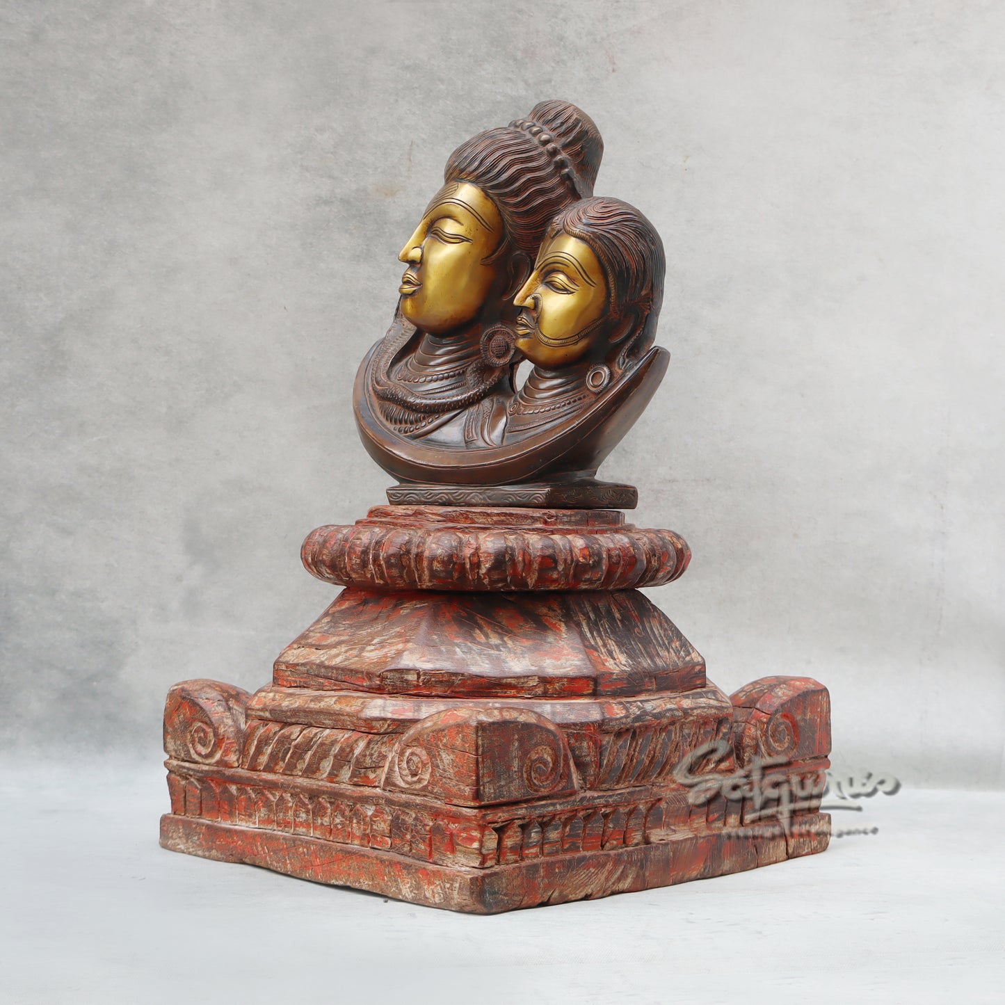 Shiv Parvati Bust On Stand by Satgurus