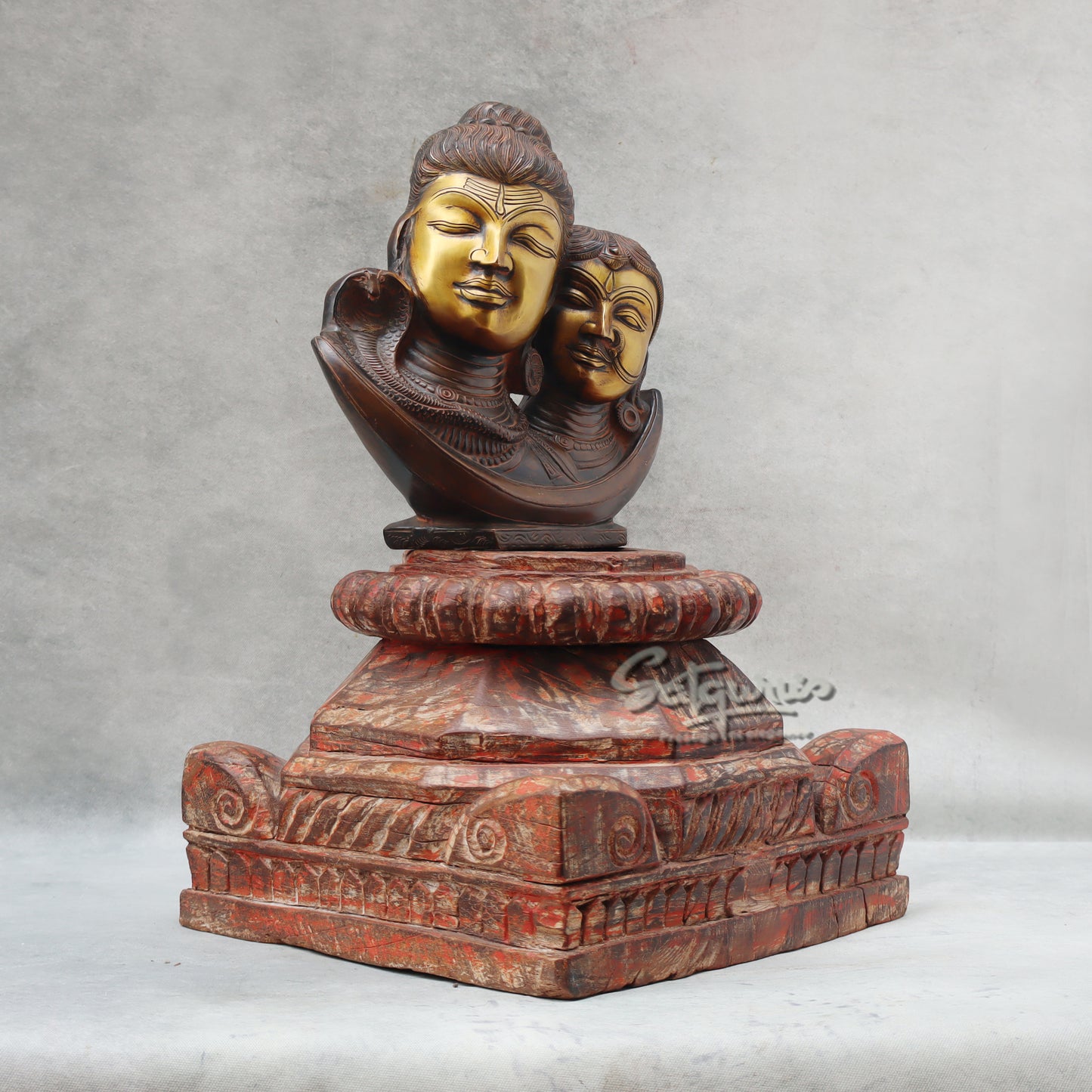 Shiv Parvati Bust On Stand by Satgurus