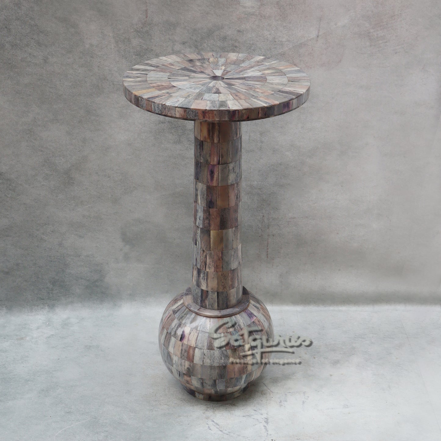 Classic Side Table / Brown by Satgurus