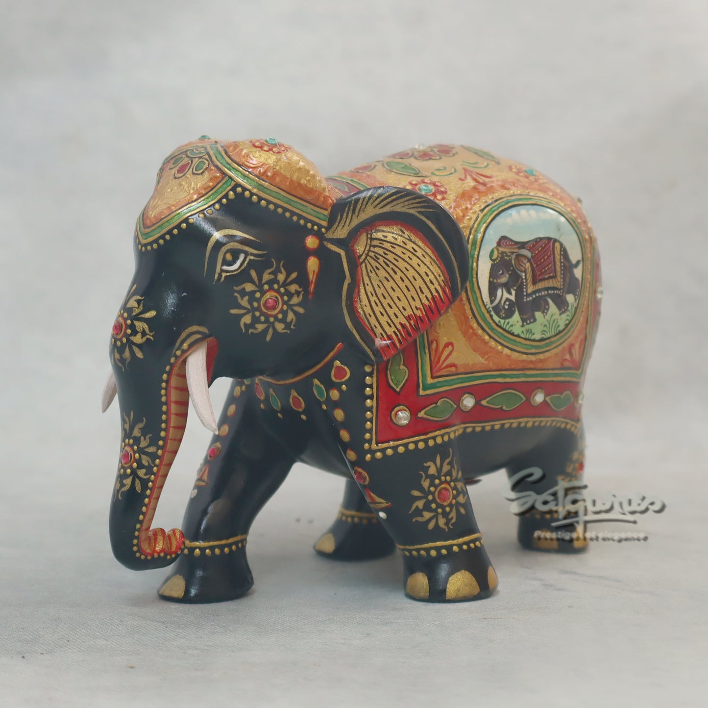 Elephant Figure by Satgurus