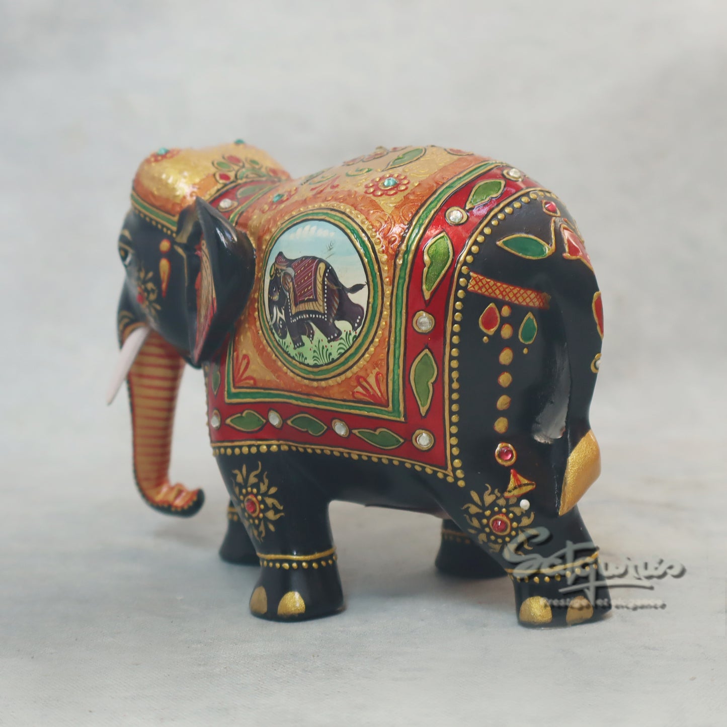 Elephant Figure by Satgurus