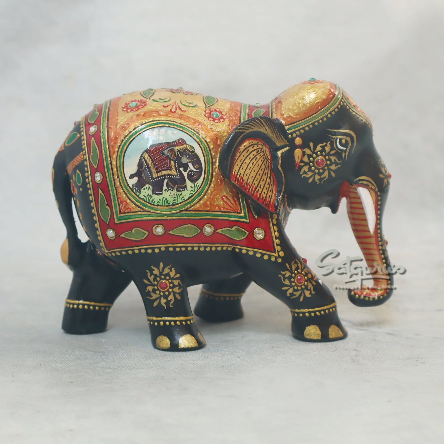 Elephant Figure by Satgurus