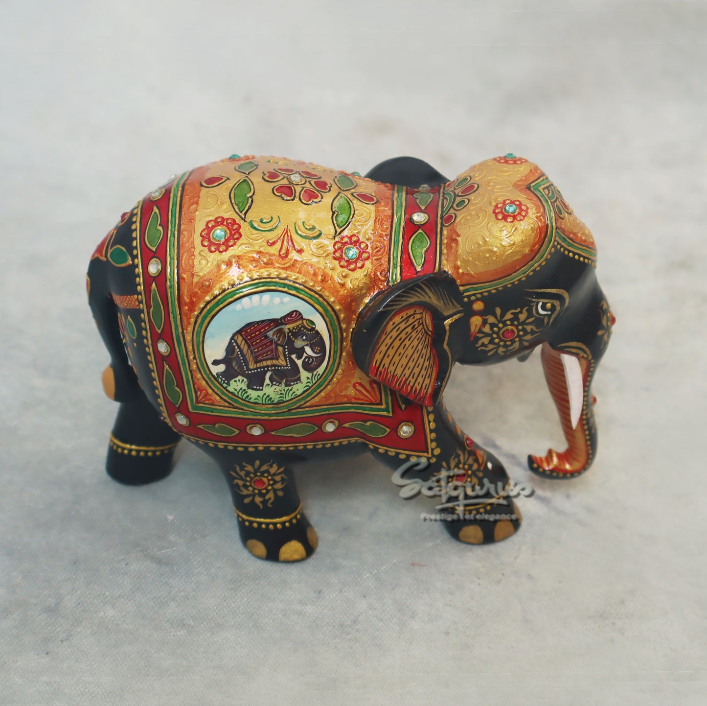 Elephant Figure by Satgurus