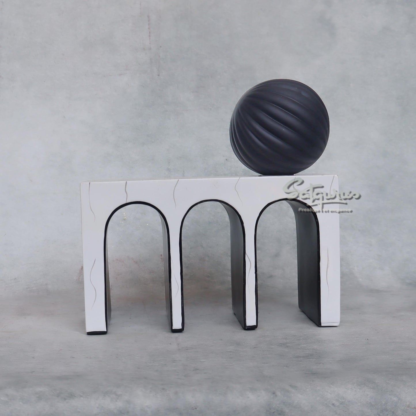 Arch Table Decor by Satgurus