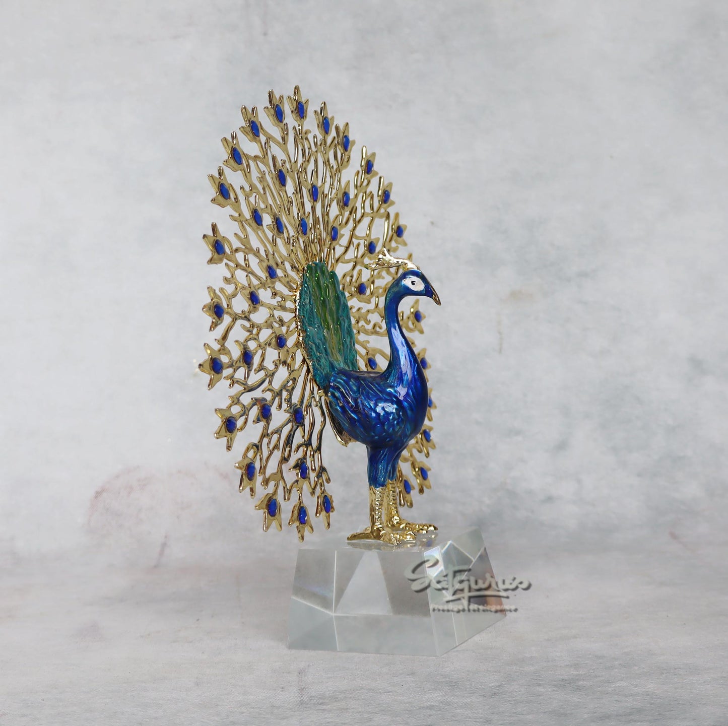 Peacock With Blue Crystal by Satgurus