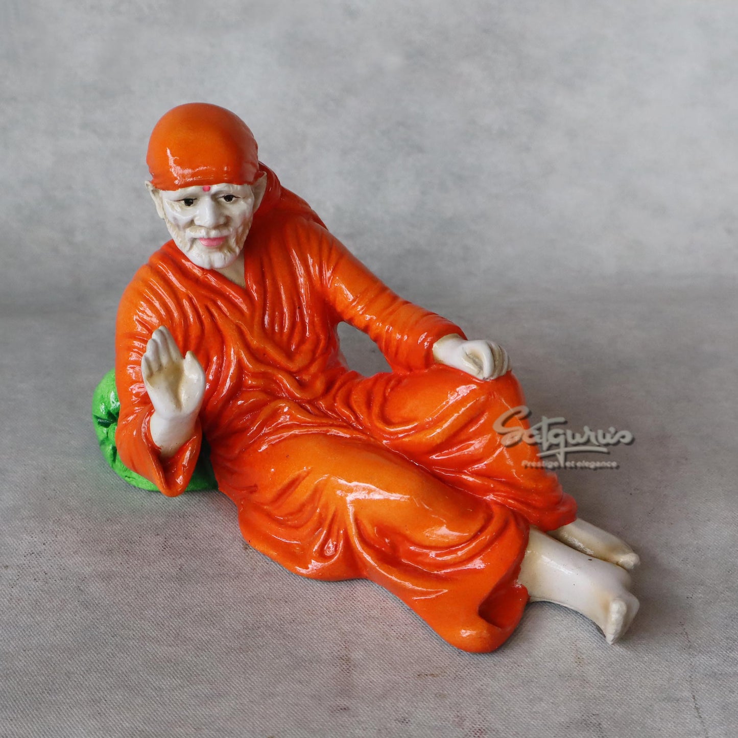 Blessing Sai Baba Idol by Satgurus