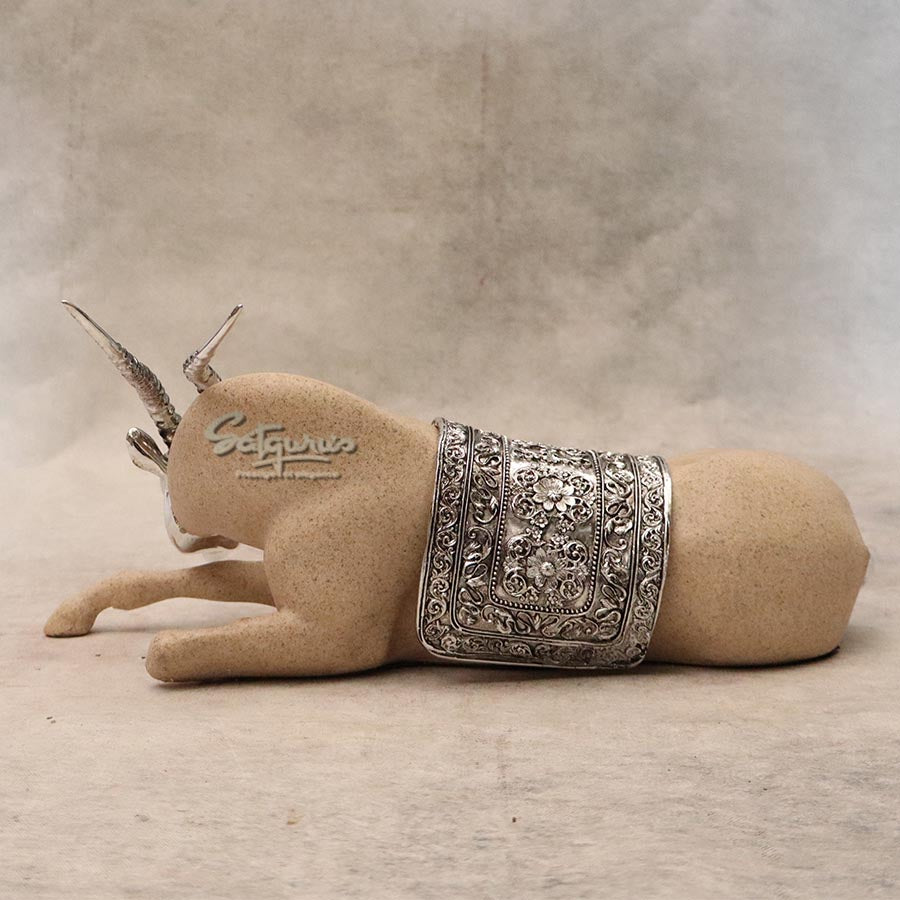 Sitting Deer By Satguru's