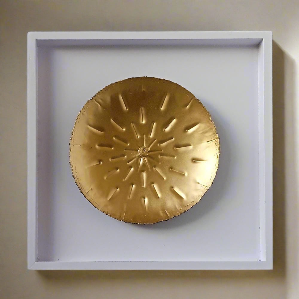 W - Chavi Circle Frame Décor by Satgurus