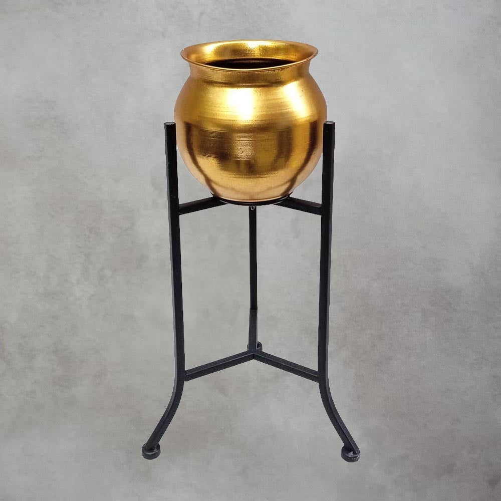 Pot On Stand Big by Satgurus
