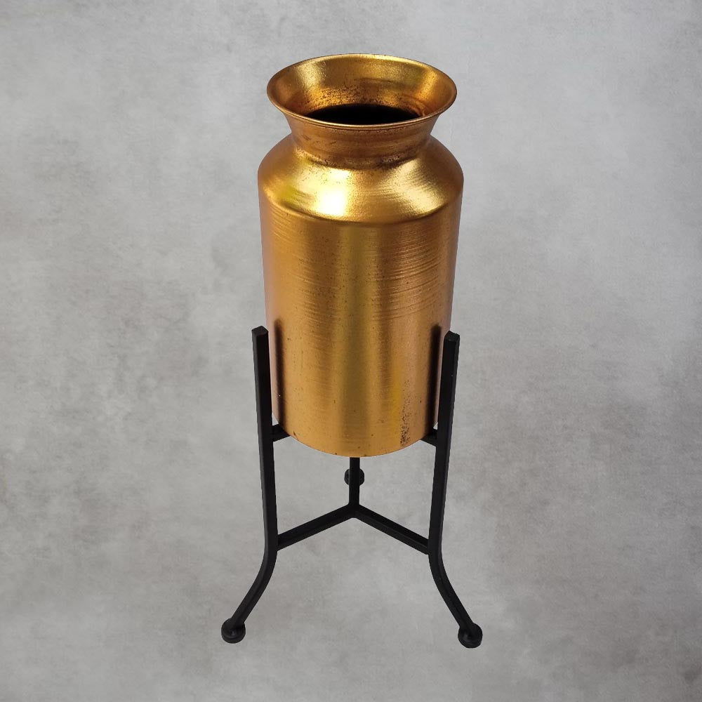 Jar On Stand / Small by Satgurus