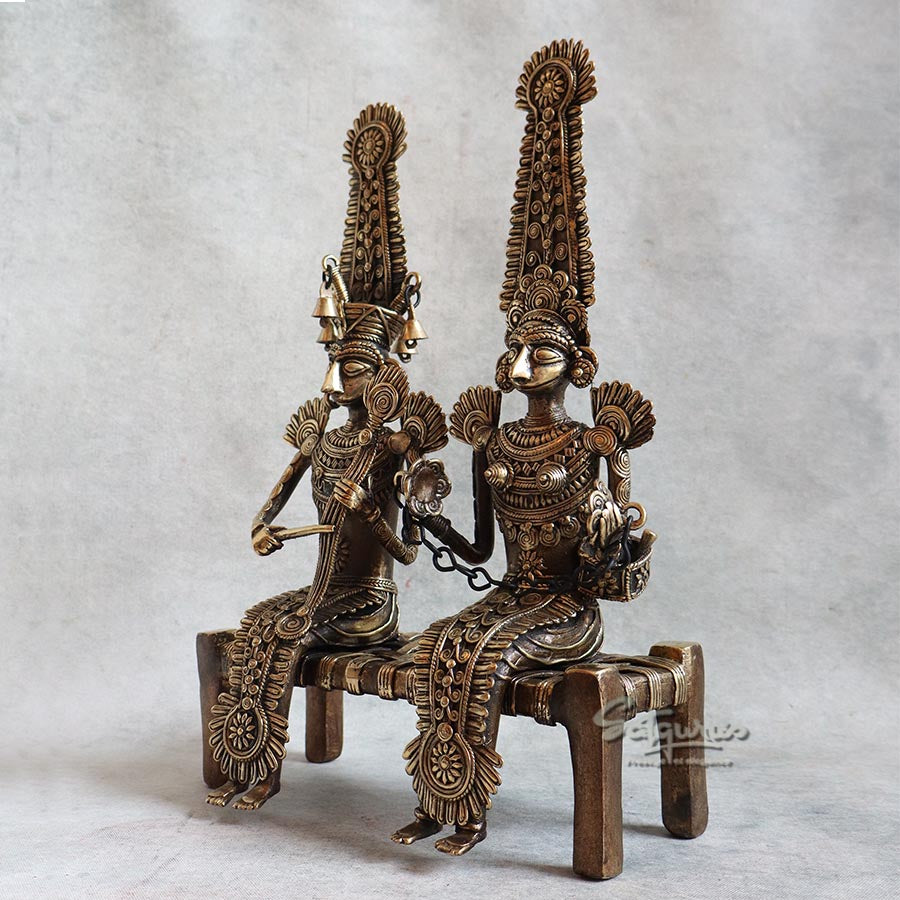 Jhitku Mitki Smaal On Cot By Satguru's