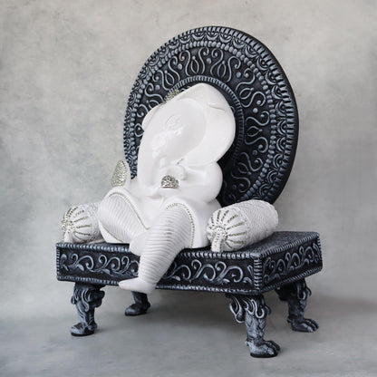 Ganesha Sitting On Singhasan by Satgurus