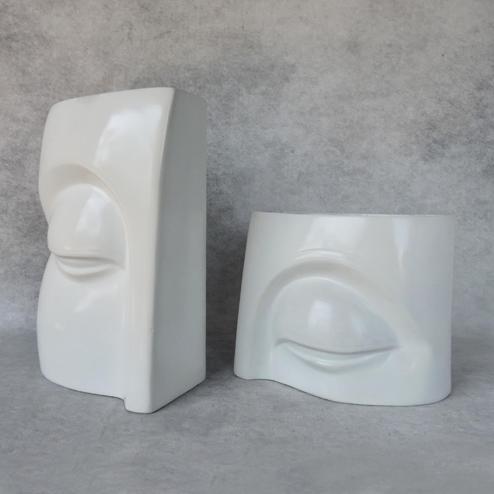 Eye Design Vase Sets  / White by Satgurus
