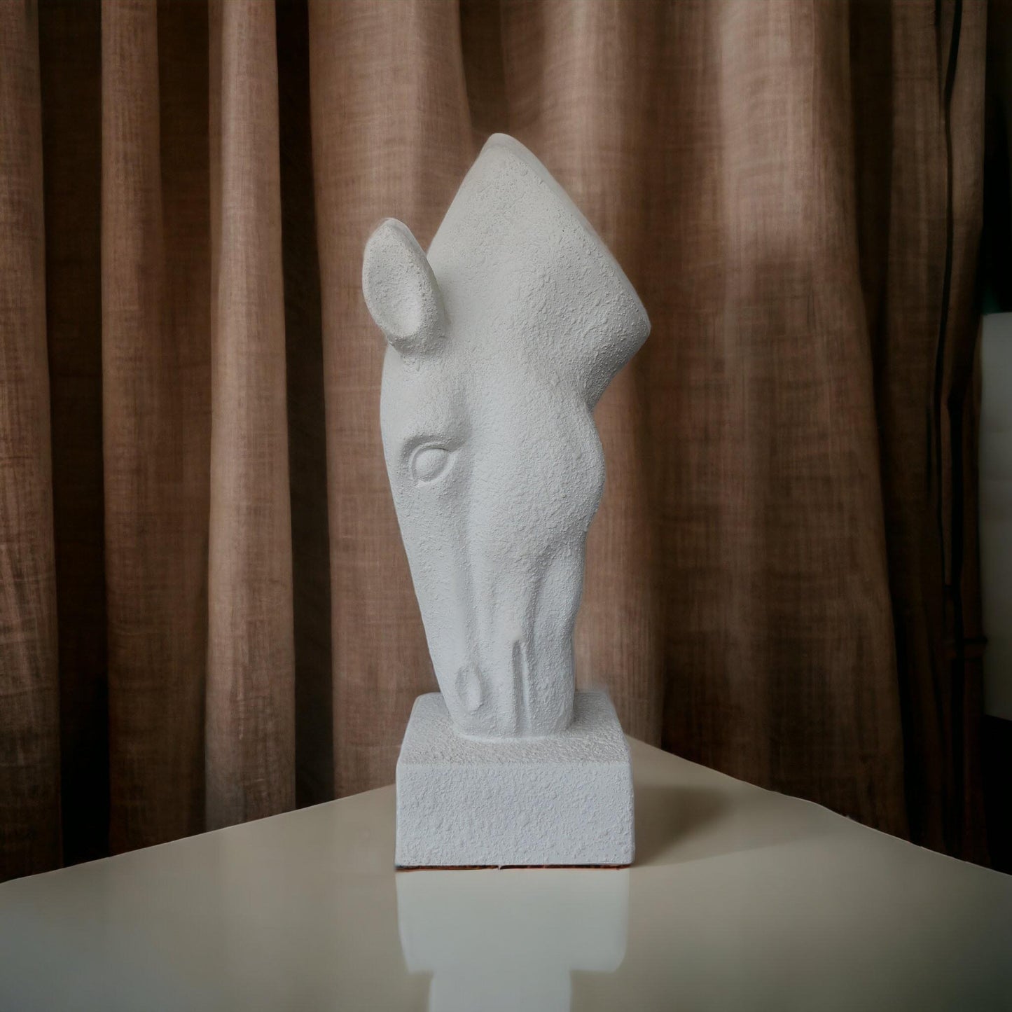 White horse face sculpture by Satgurus