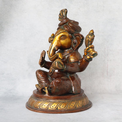 Sitting Ganesha on Base by Satgurus