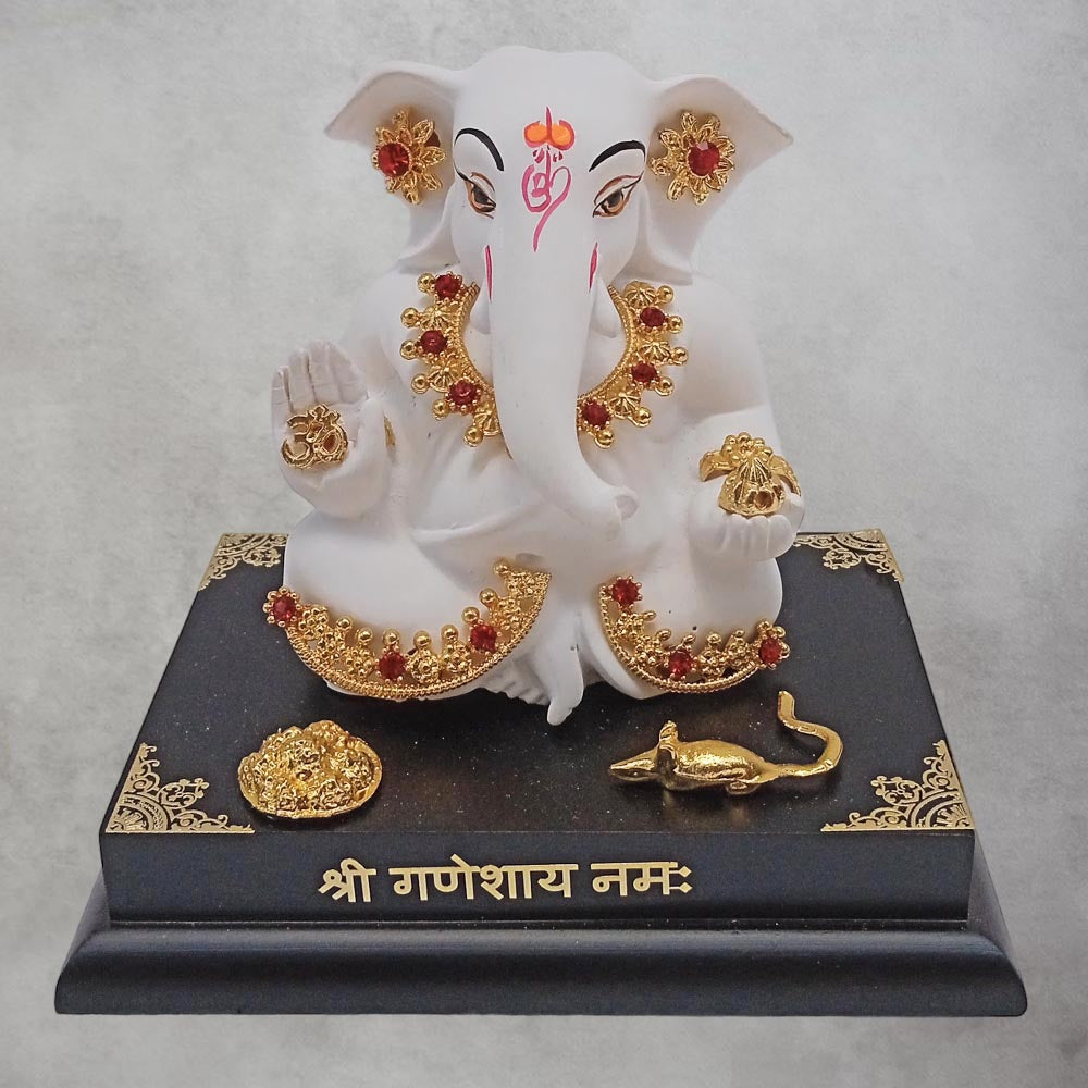 Jewellery Ganesha On Base by Satgurus