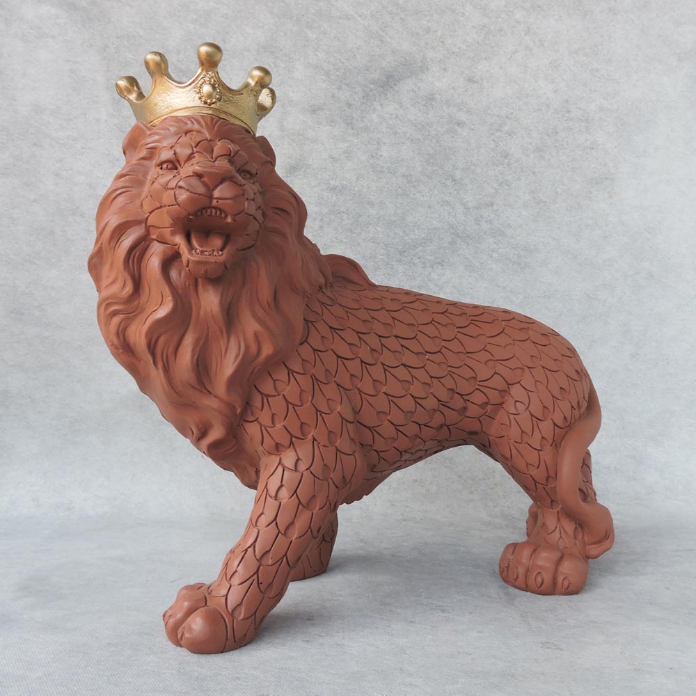 Roaring Lion Statue / Pastle Pink by Satgurus