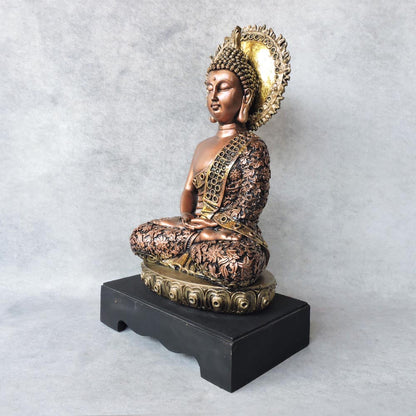 Buddha Sitting On Base by Satgurus