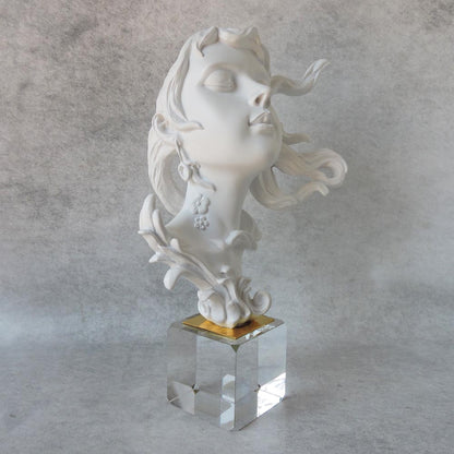 Lady Bust Sculpture by Satgurus