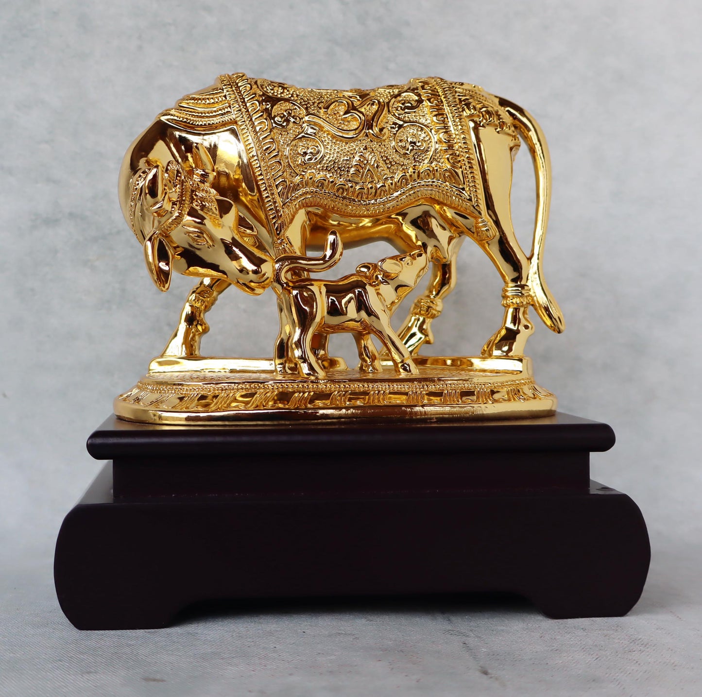 Kamdhenu Cow & Calf In Gold Finish by Satgurus