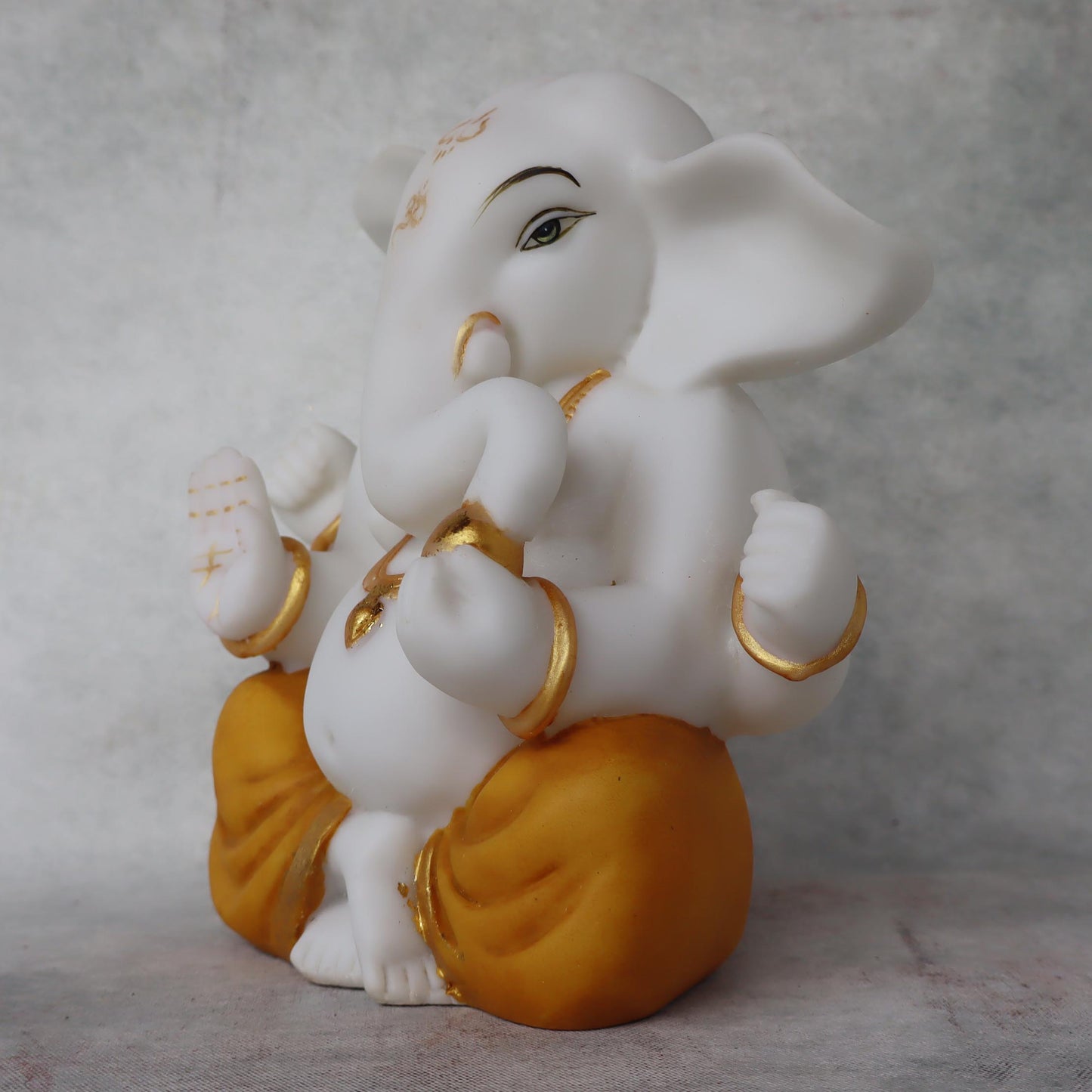 Ashirvad Ganesha by Satgurus