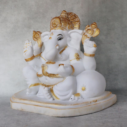 Relaxing Ganesha by Satgurus