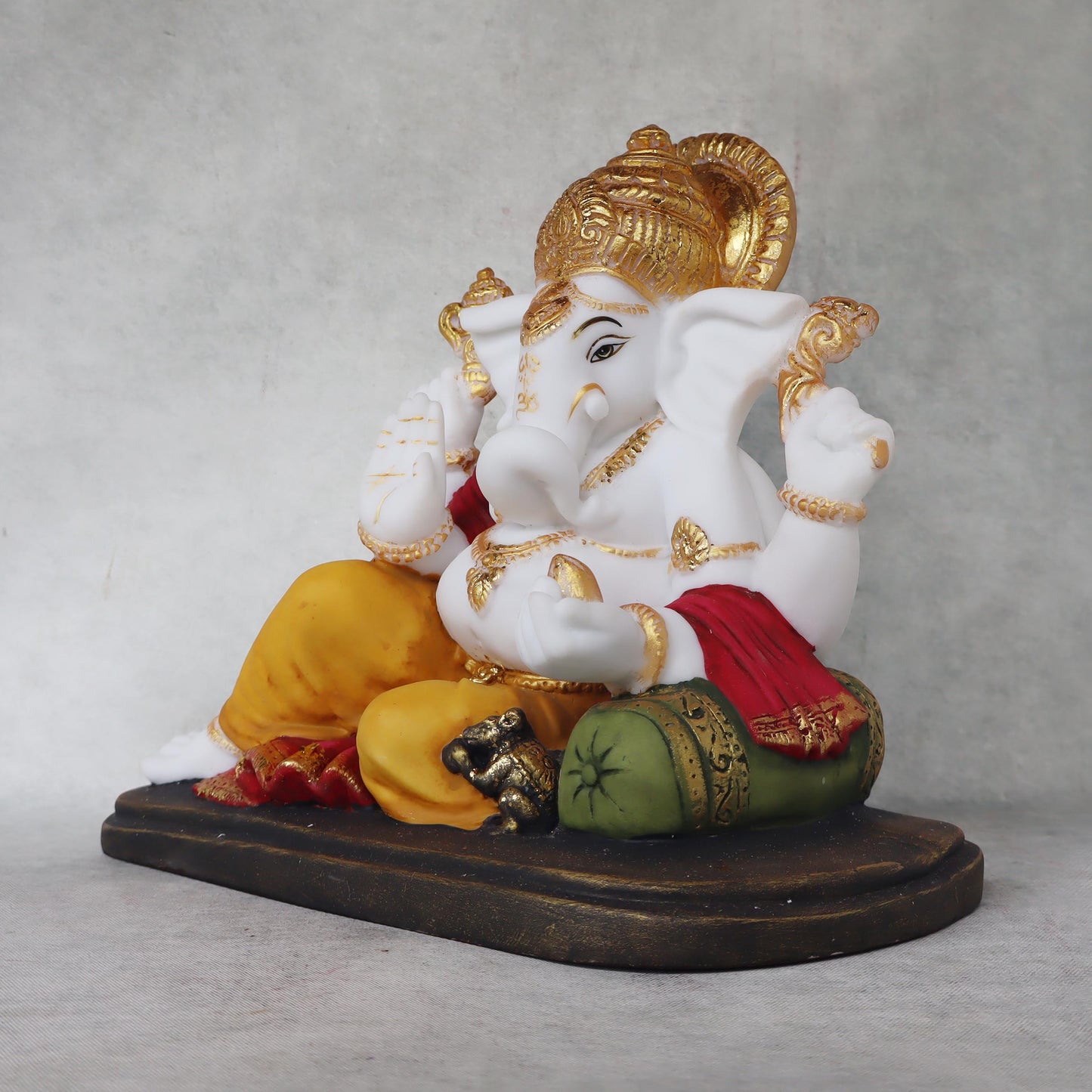 Pillow Ganesha by Satgurus