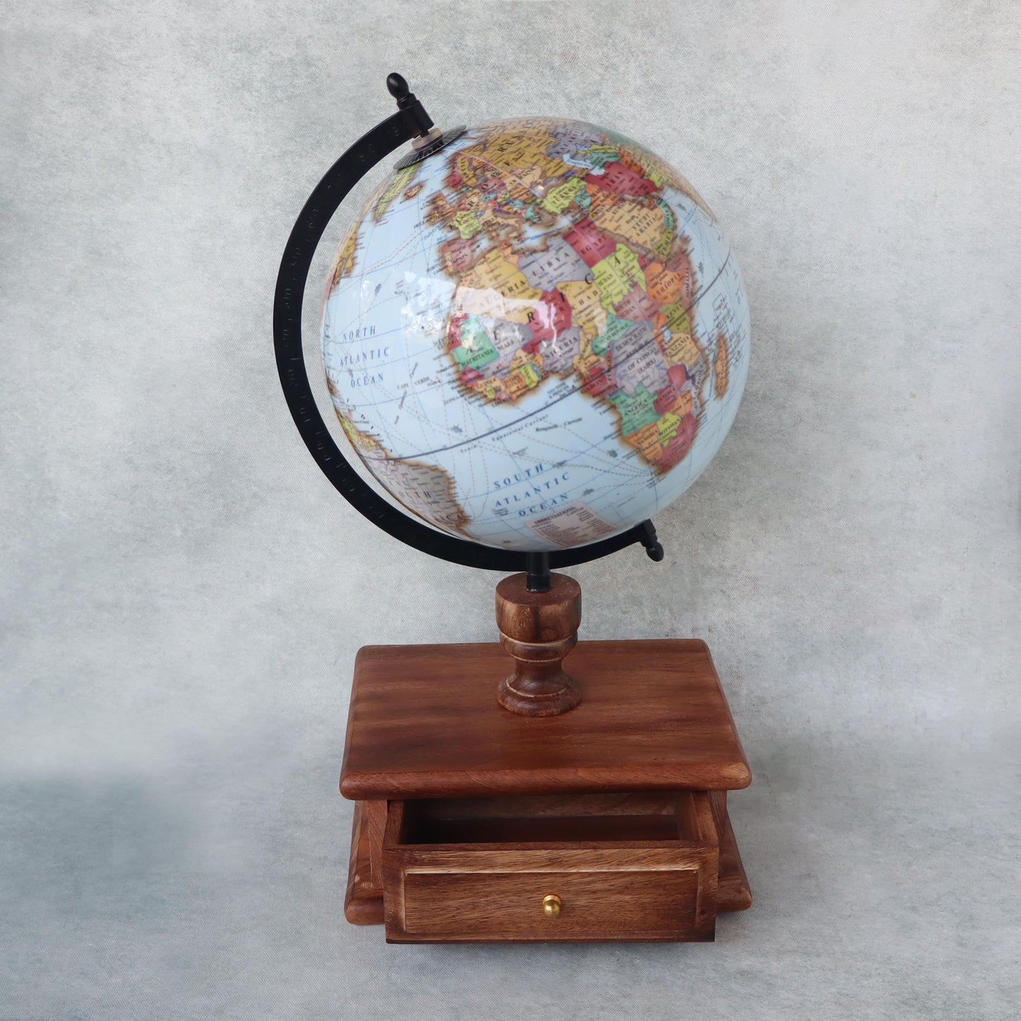 Revolving Globe Table Décor by Satgurus