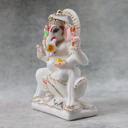 Ganapati idol by Satgurus