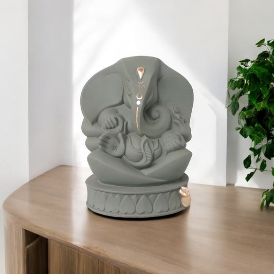 Southern Ganesha / Crocodile Green by Satgurus