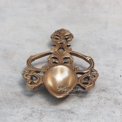 Diya With Handle by Satgurus