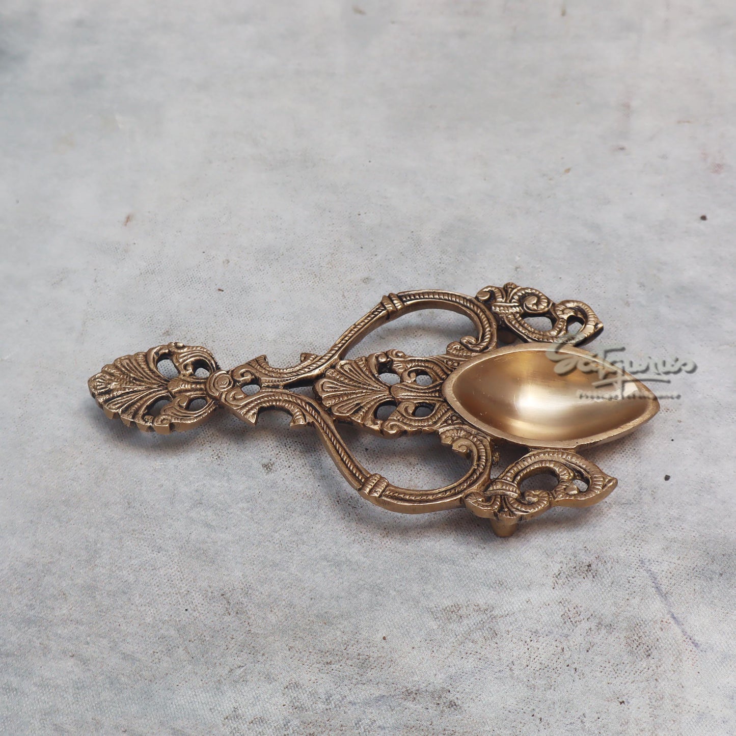 Diya With Handle by Satgurus