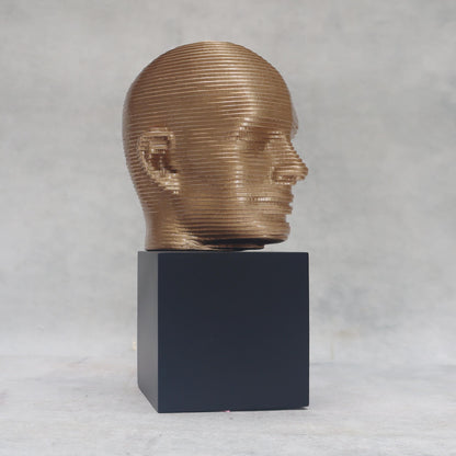 3D Dimensional Man Sculpture / Gold by Satgurus